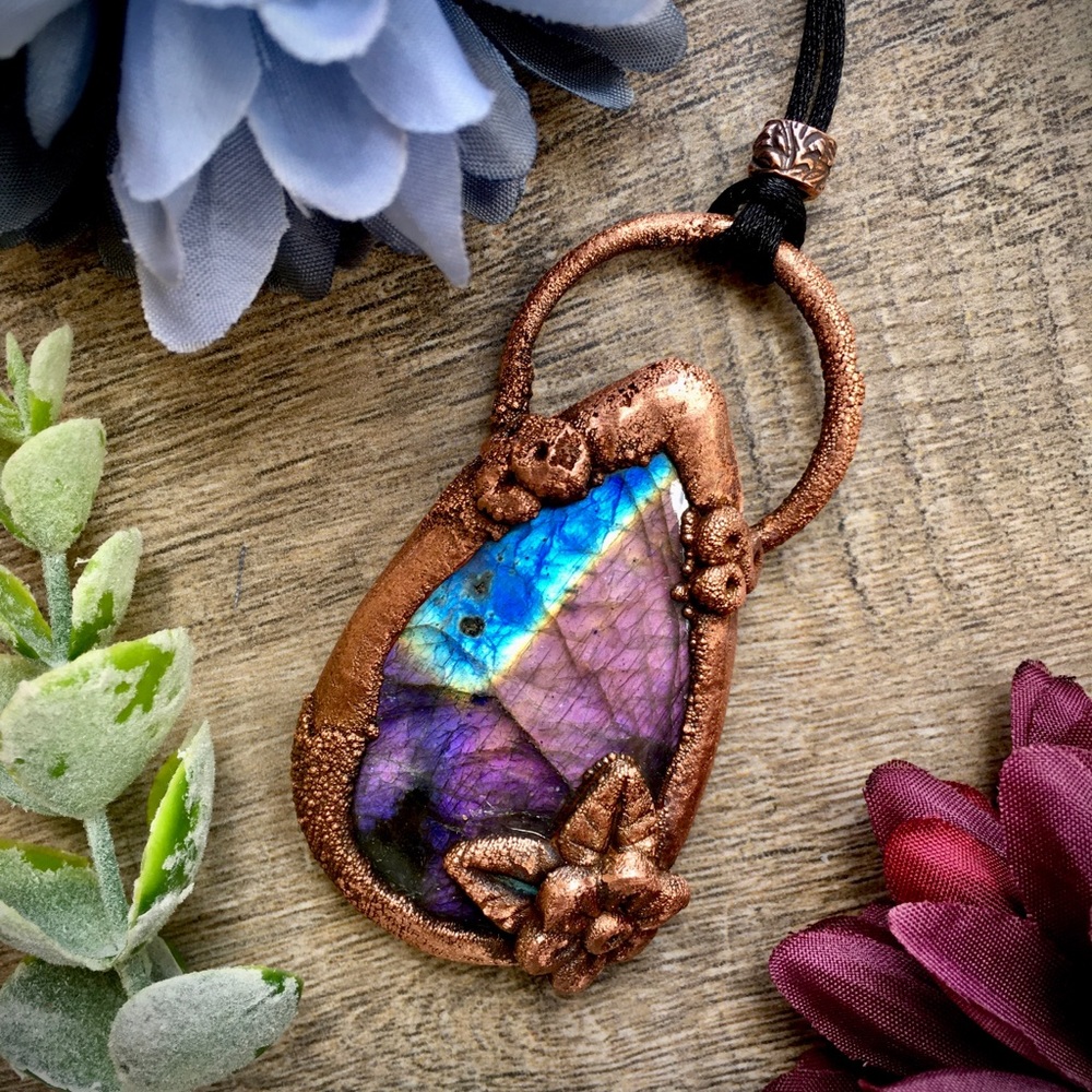 Purple labradorite copper pendant necklace